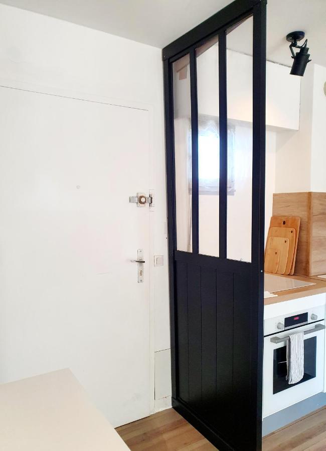Bel Appartement A 50M De La Plage, 2 Pieces Climatisees, Parking Prive Antibes Exterior photo